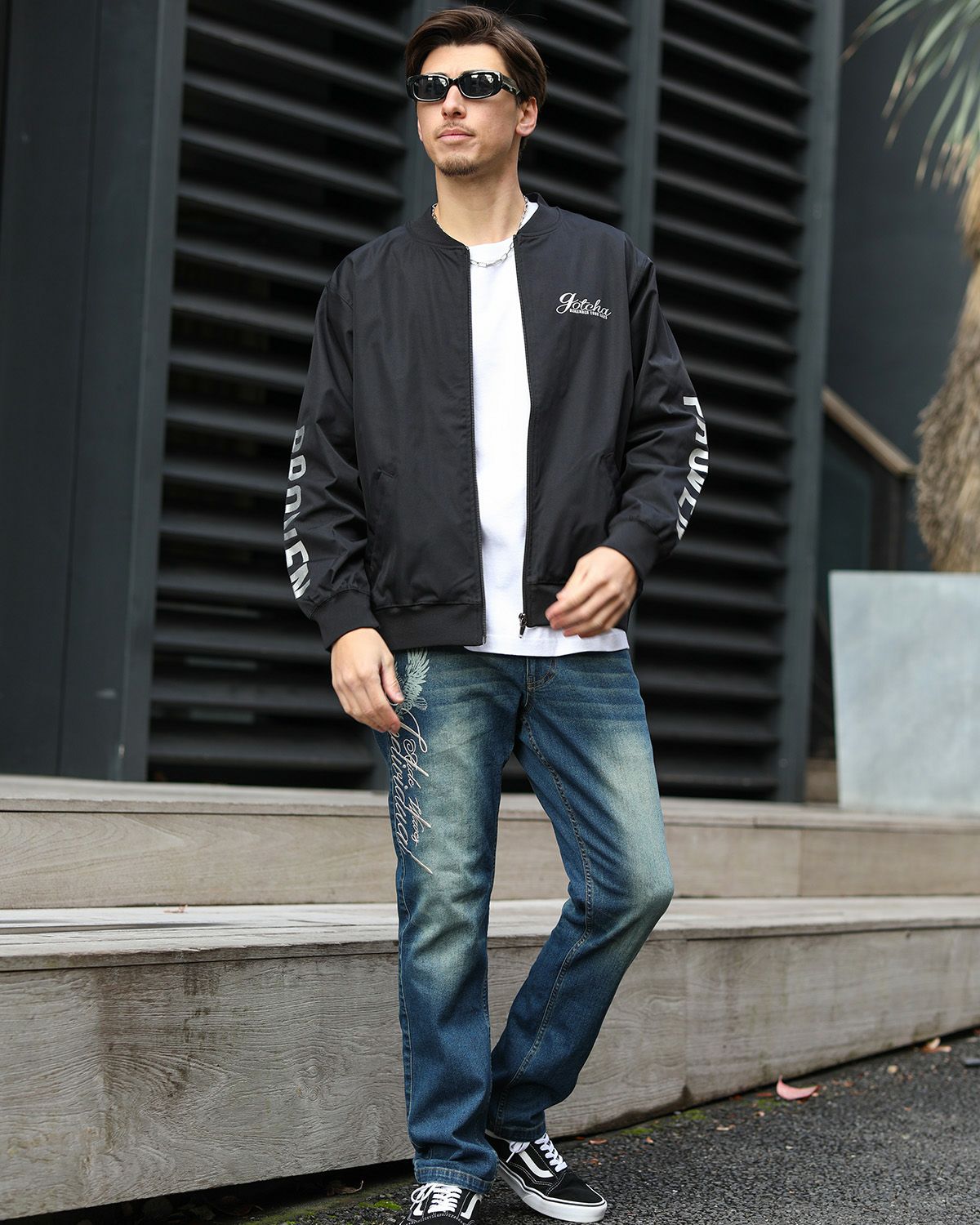 ブラック：180cm/70kg(Lサイズ着用)