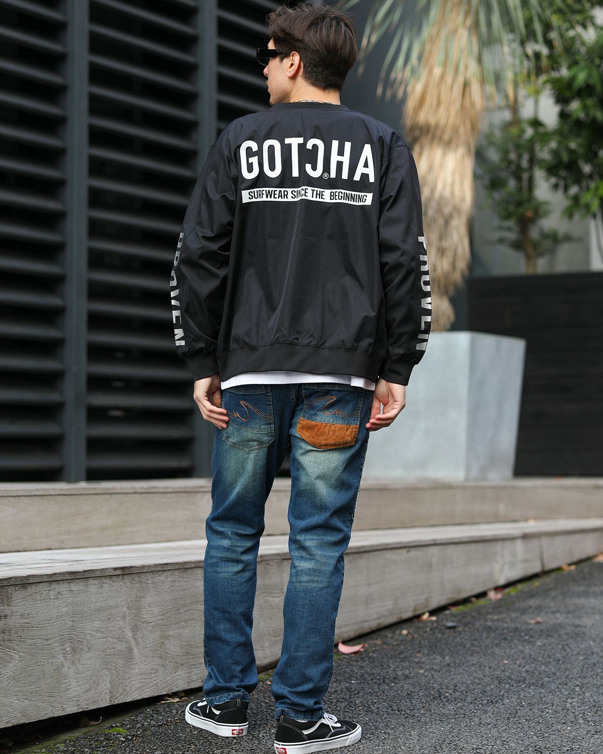 ブラック：180cm/70kg(Lサイズ着用)