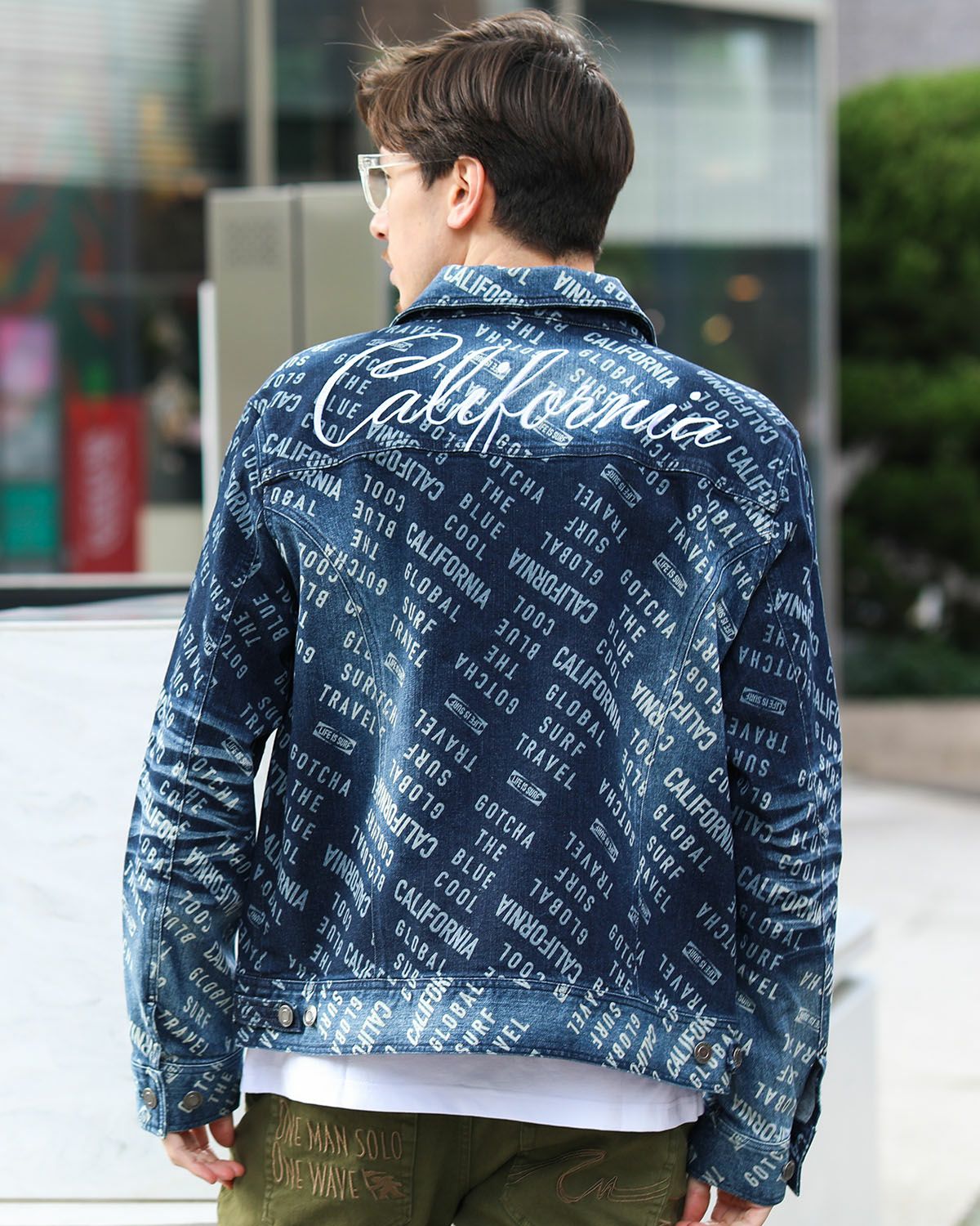 インディゴ：180cm/70kg(Lサイズ着用)