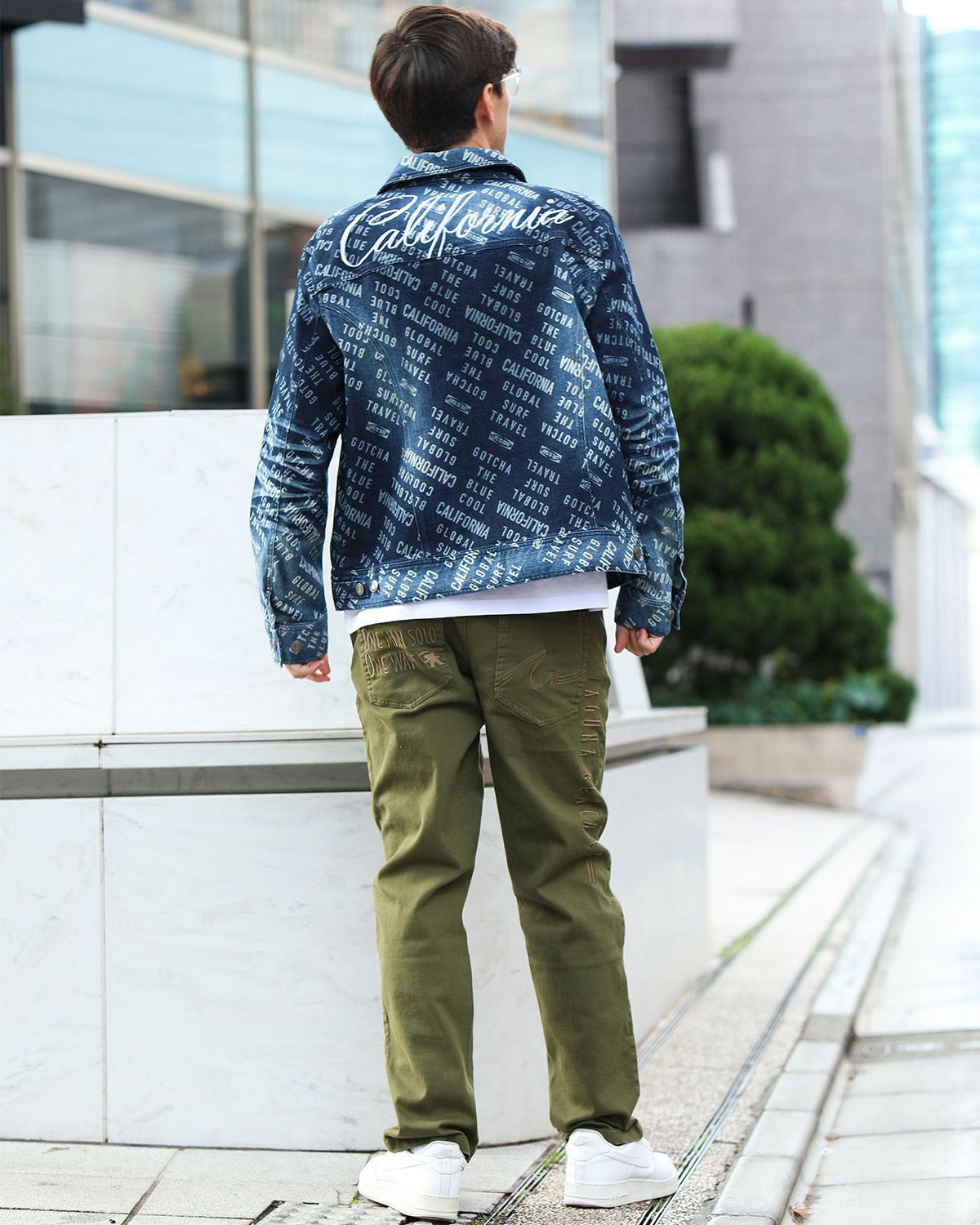 インディゴ：180cm/70kg(Lサイズ着用)