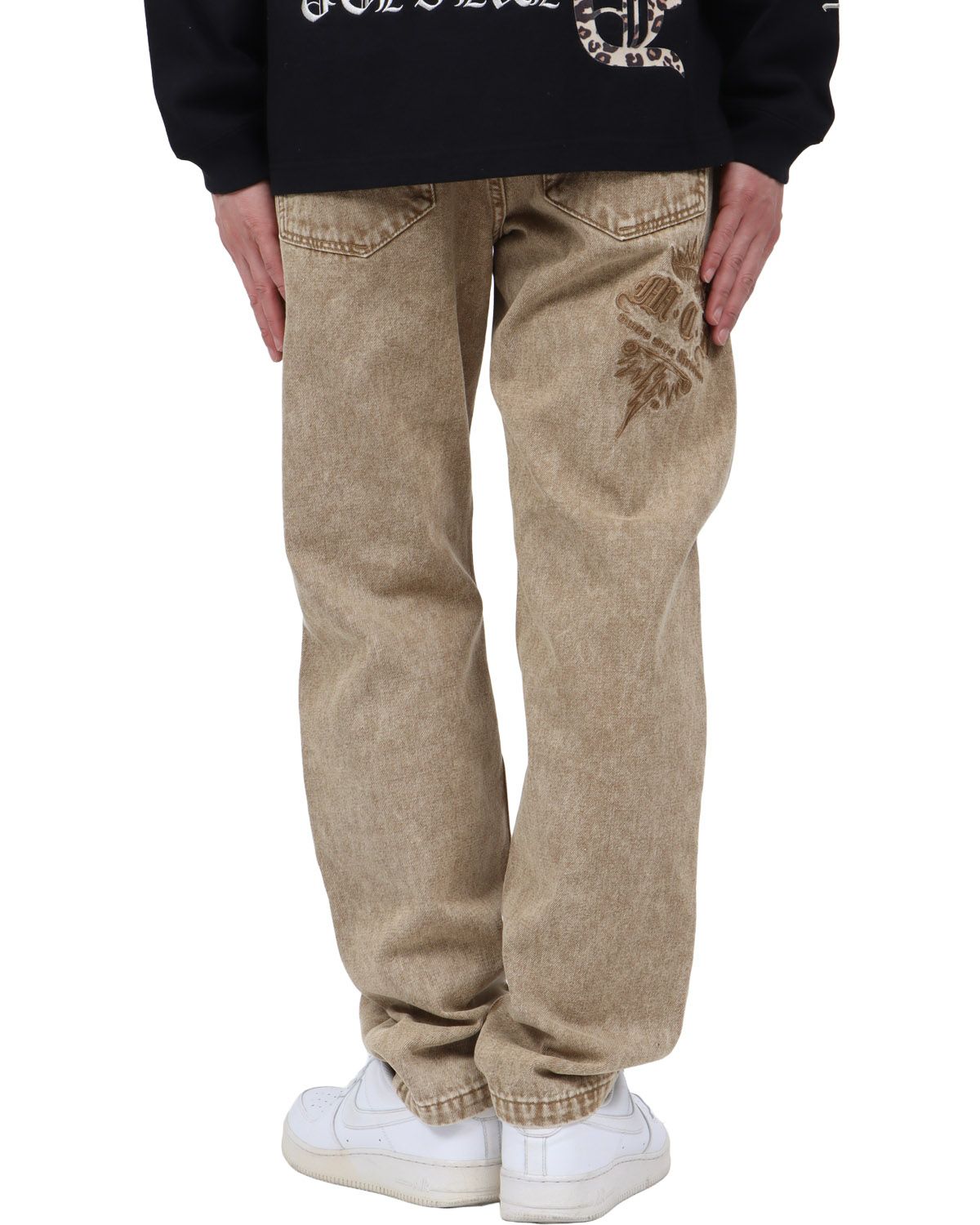 ベージュ：174cm62kg(Lサイズ着用)