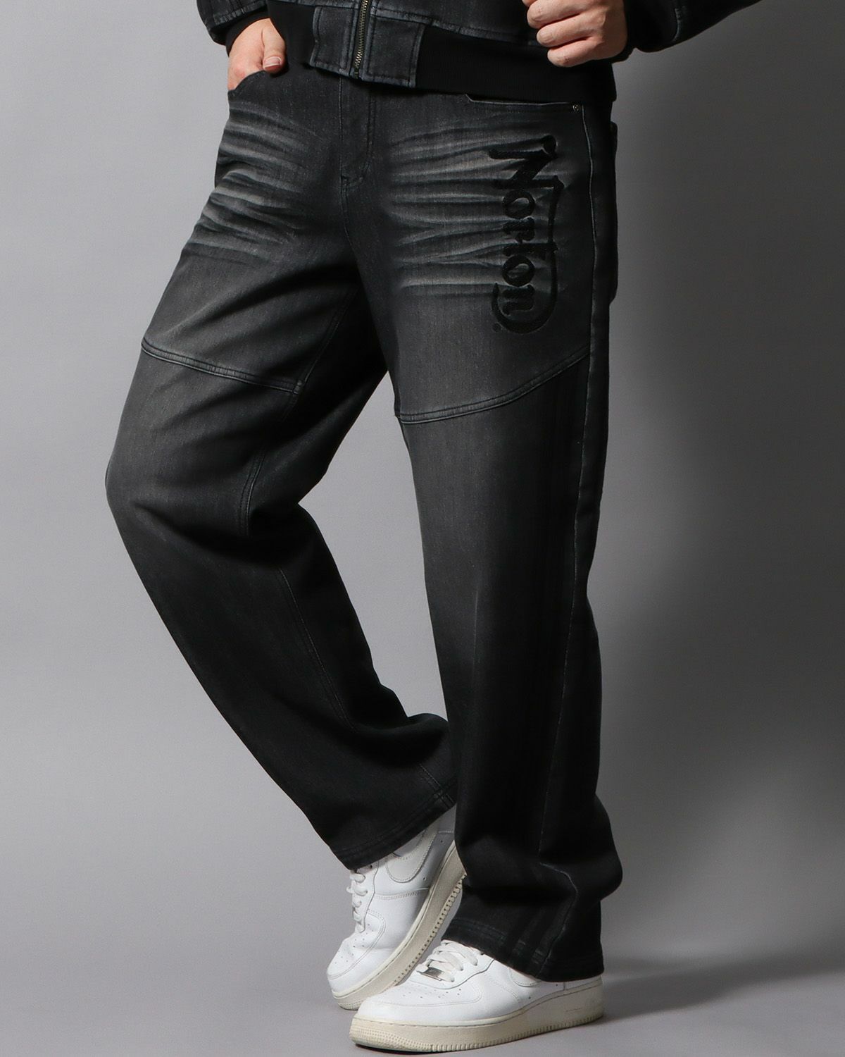 ブラック：178cm/75kg(Lサイズ着用)