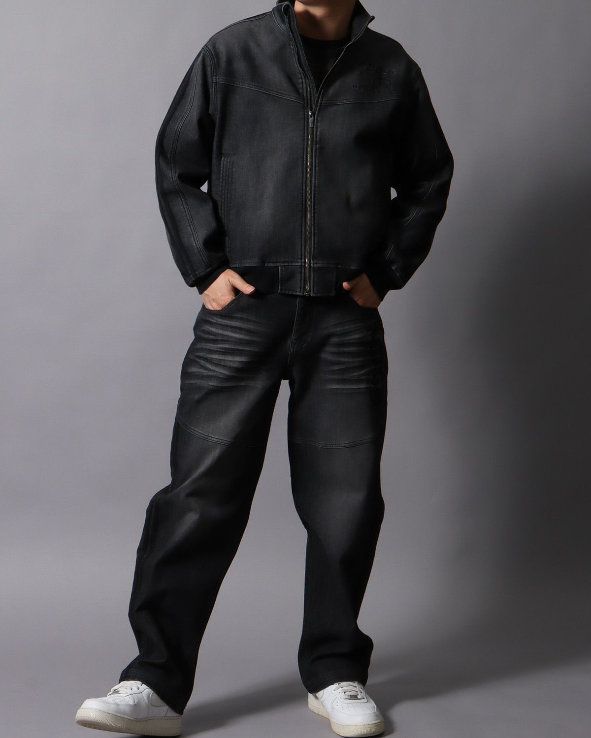 ブラック：178cm/75kg(Lサイズ着用)