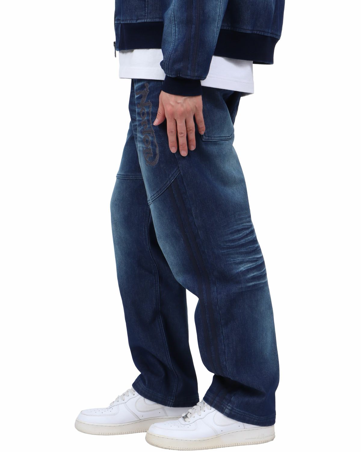 インディゴ：174cm62kg(Lサイズ着用)