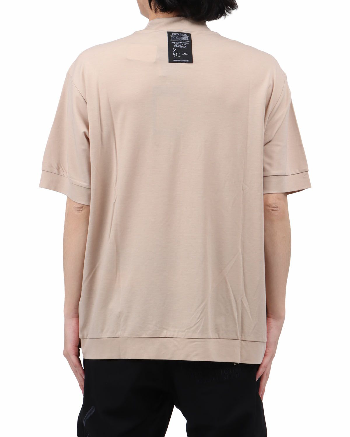 ベージュ：173cm63kg(Lサイズ着用)