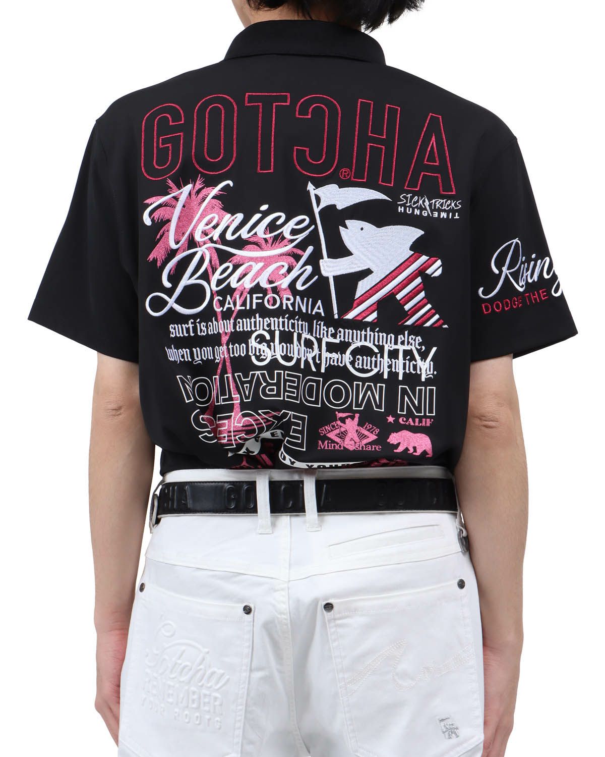 ブラック：173cm63kg(Lサイズ着用)