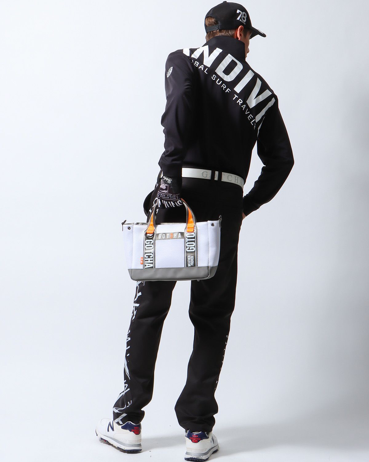 ブラック：183cm/70kg(Lサイズ着用)