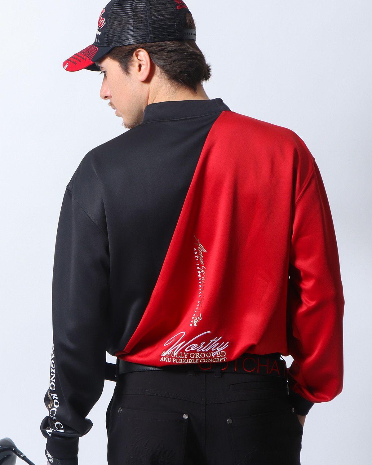 レッド：180cm/70kg(Lサイズ着用)