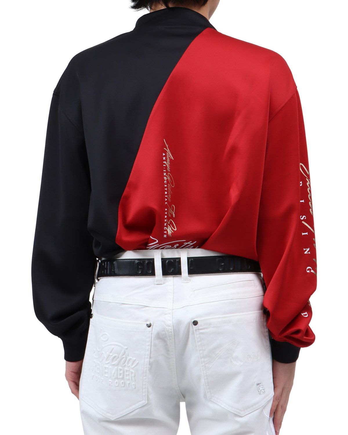 レッド：173cm63kg(Lサイズ着用)