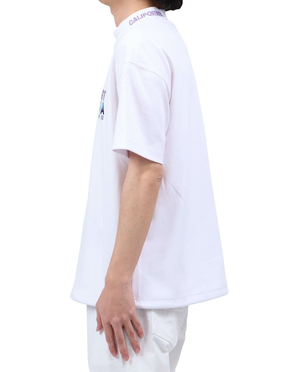 ホワイト：173cm63kg(Lサイズ着用)