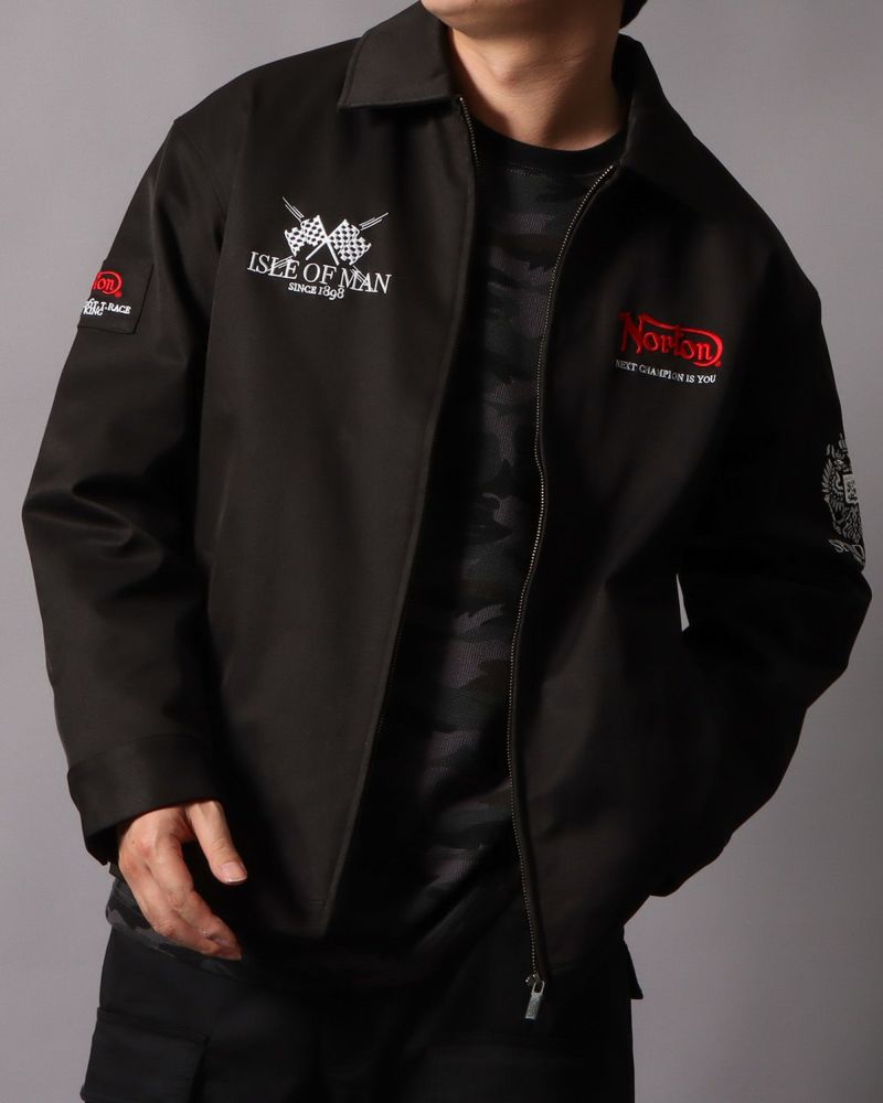 ブラック：178cm/75kg(XLサイズ着用)