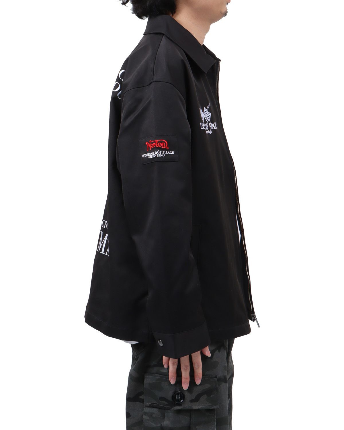 ブラック：173cm63kg(XLサイズ着用)