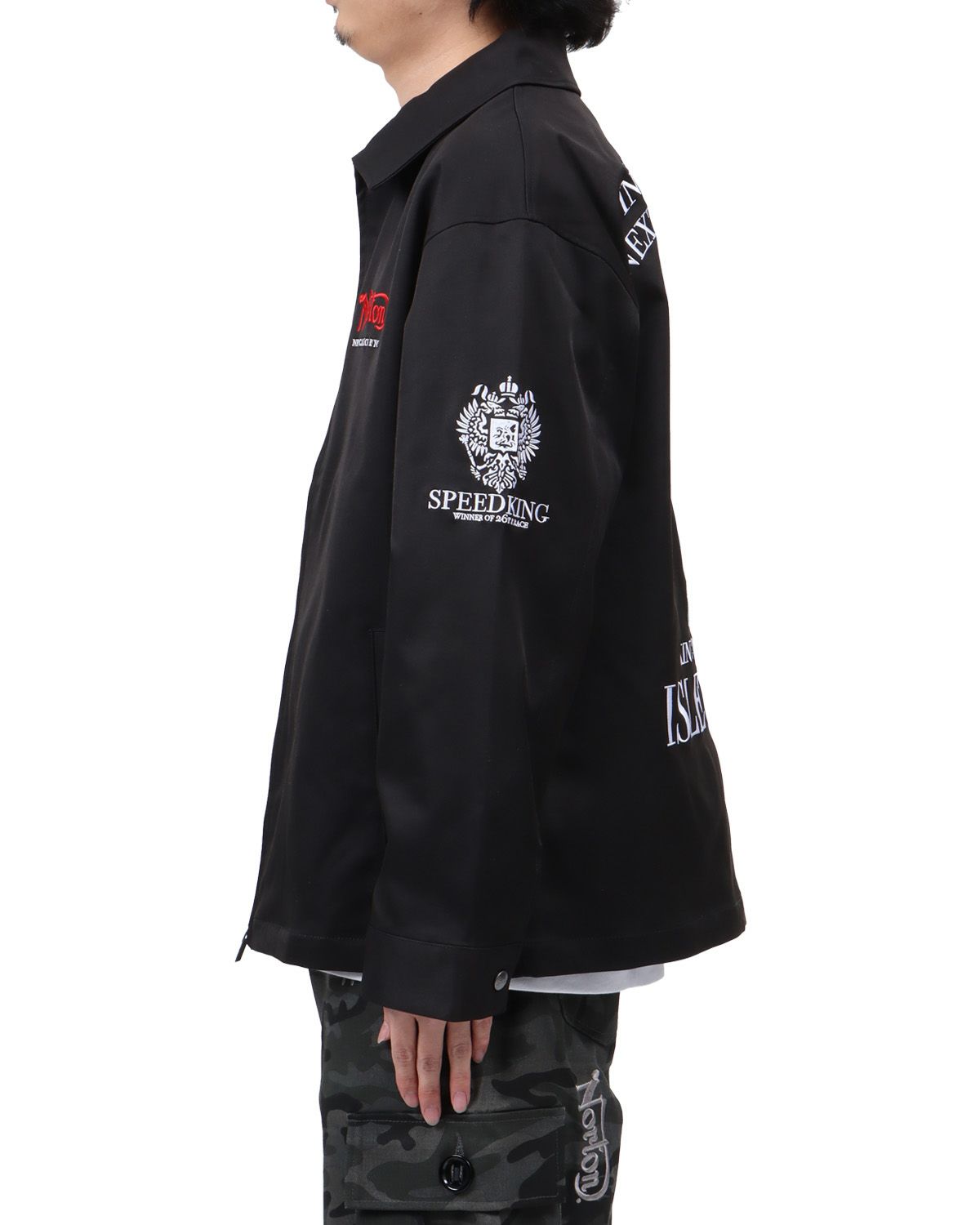 ブラック：173cm63kg(XLサイズ着用)