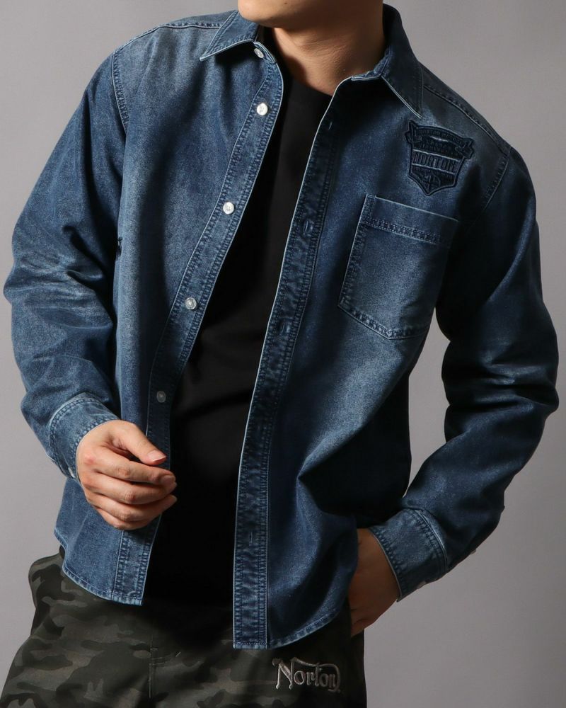 フロント エンブレム 同色刺繍 デニムシャツ