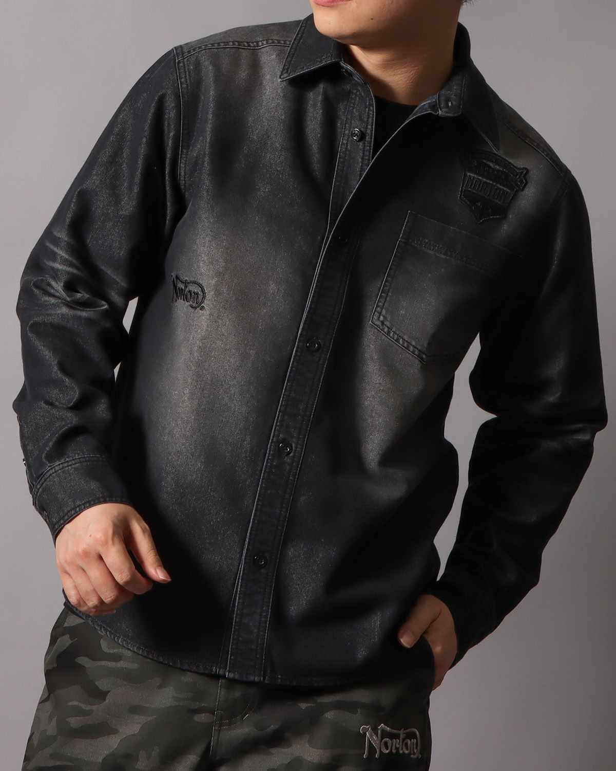 ブラック：178cm/75kg(Lサイズ着用)