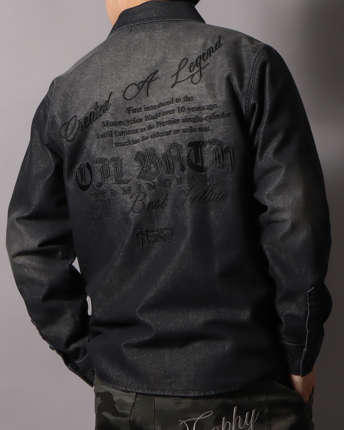 ブラック：178cm/75kg(Lサイズ着用)