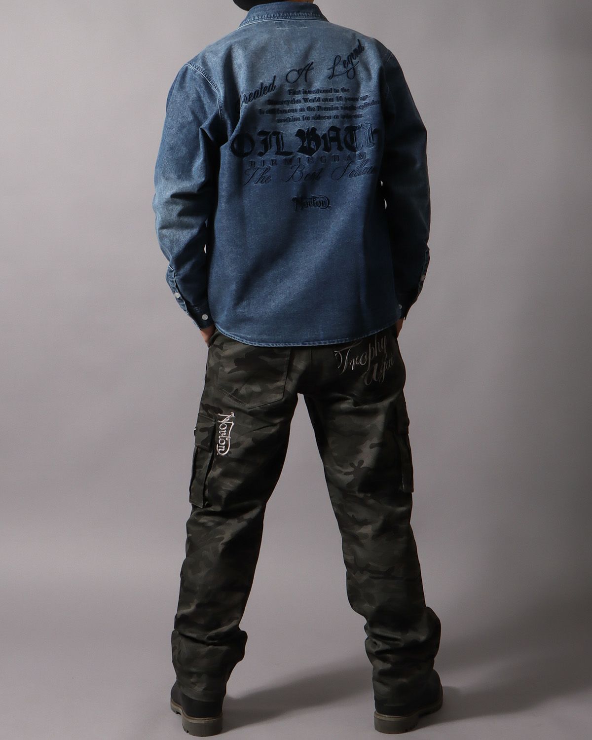 インディゴ：178cm/75kg(Lサイズ着用)