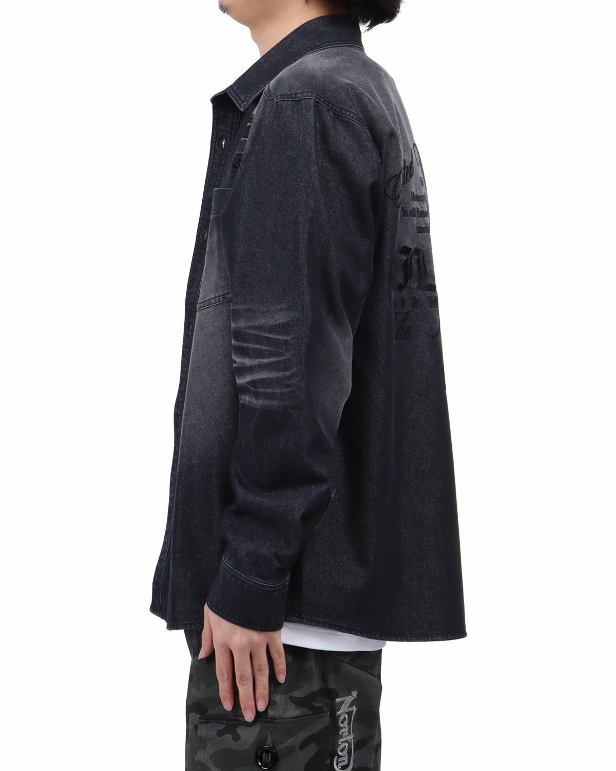 ブラック：173cm63kg(Lサイズ着用)