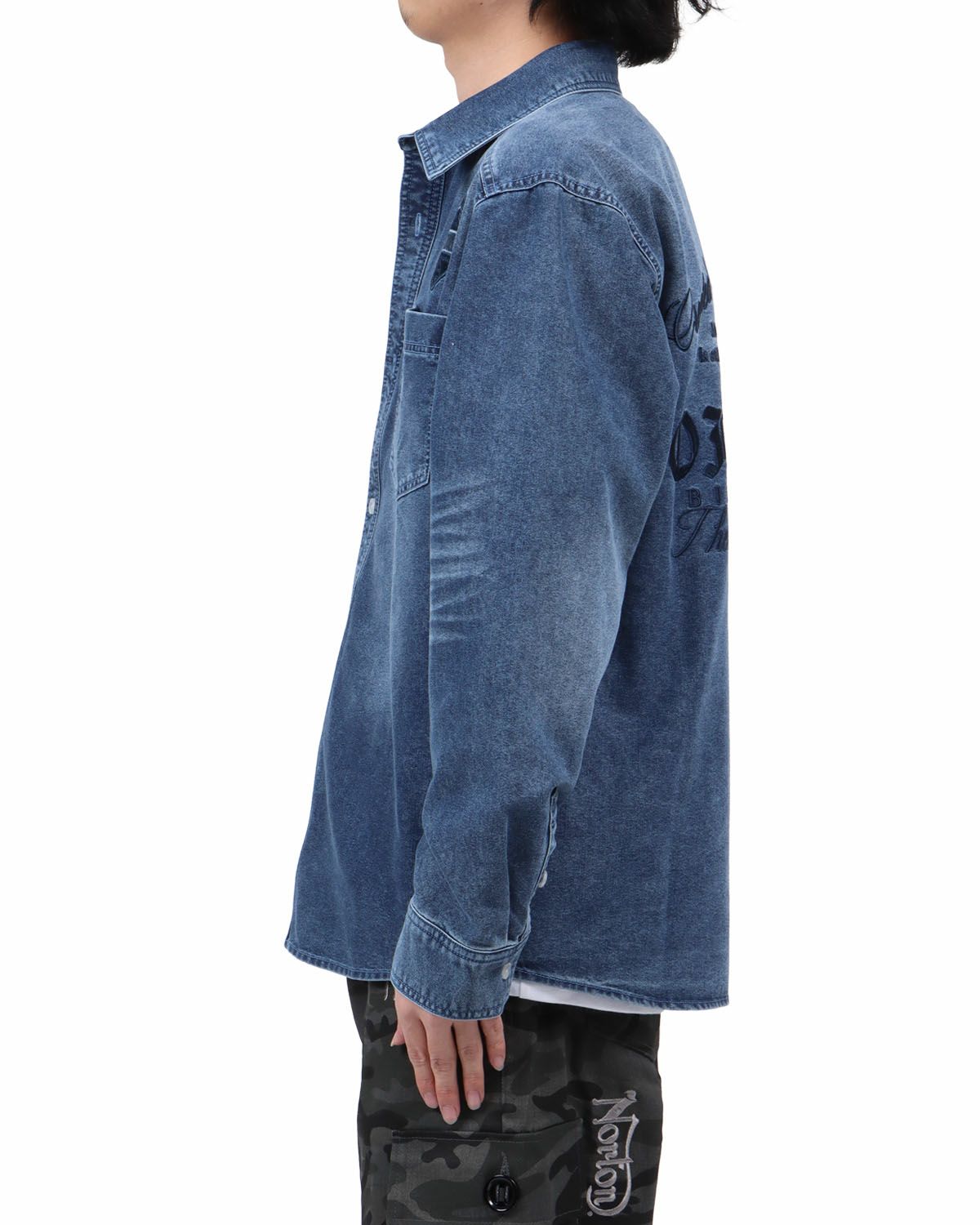 インディゴ：173cm63kg(Lサイズ着用)