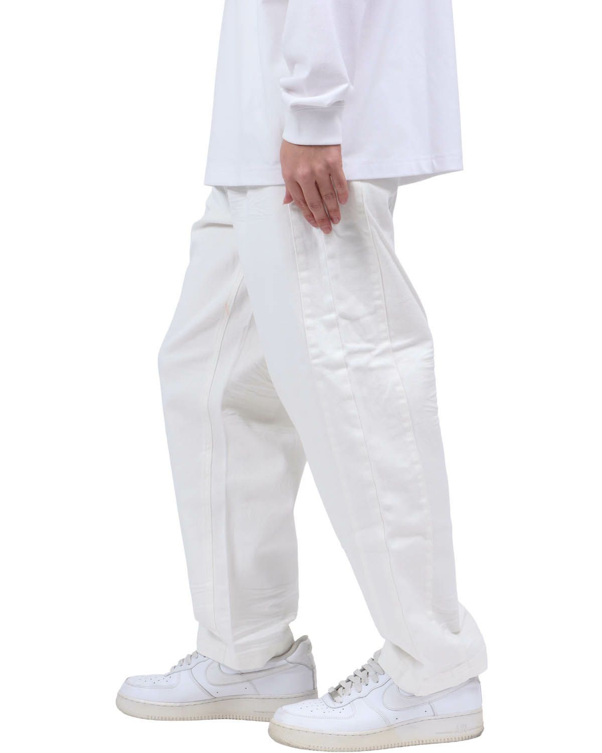 ホワイト：173cm63kg(32inc着用)