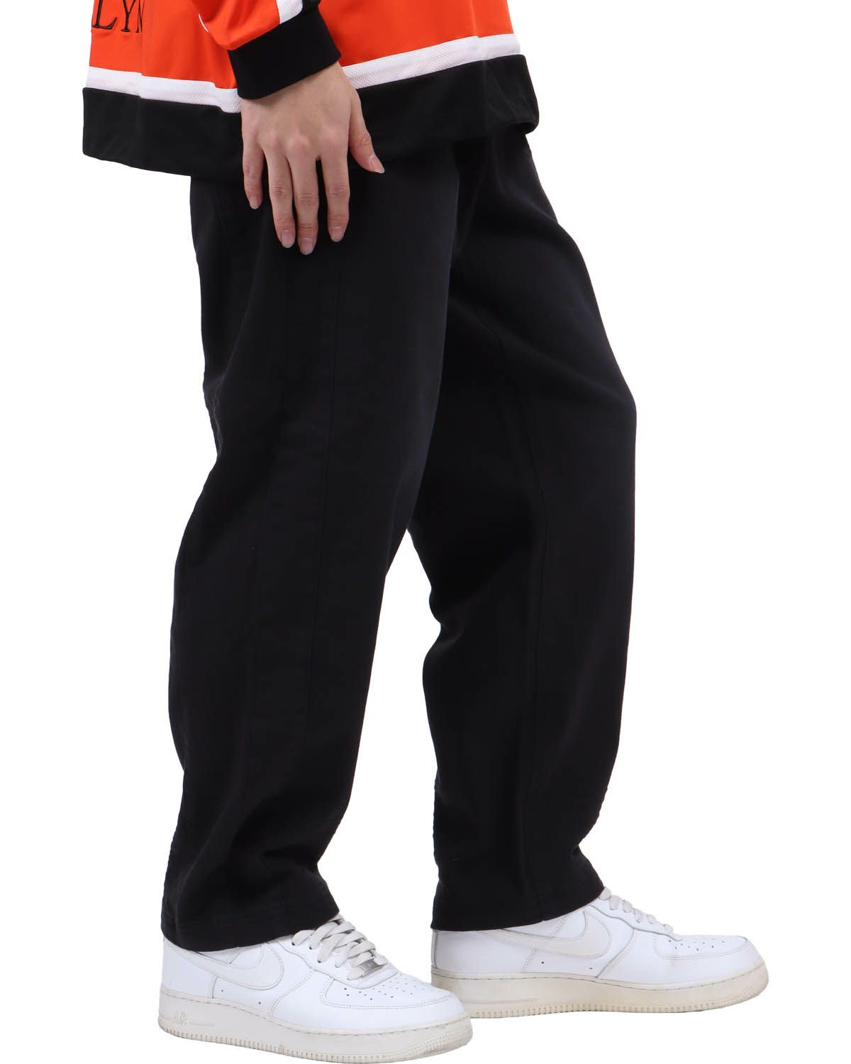 ブラック：173cm63kg(32inc着用)