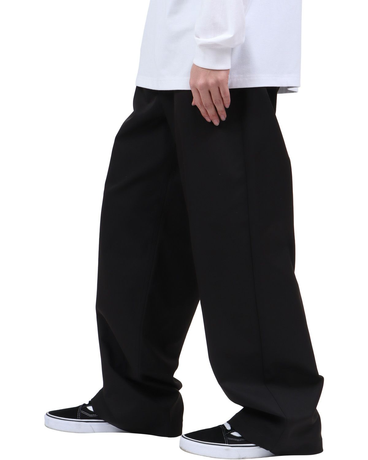 ブラック：173cm63kg(Lサイズ着用)