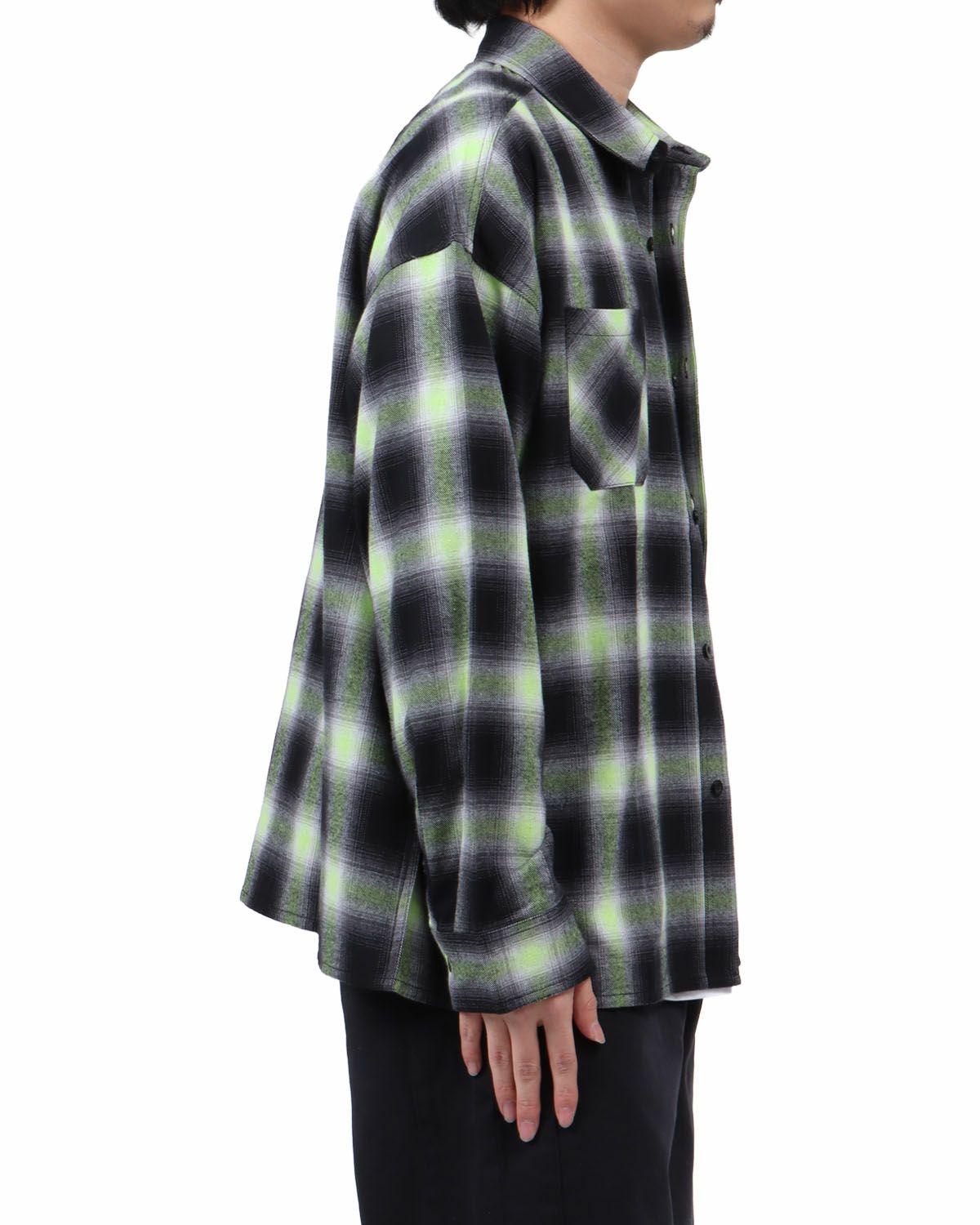 イエローグリーン：173cm63kg(Lサイズ着用)