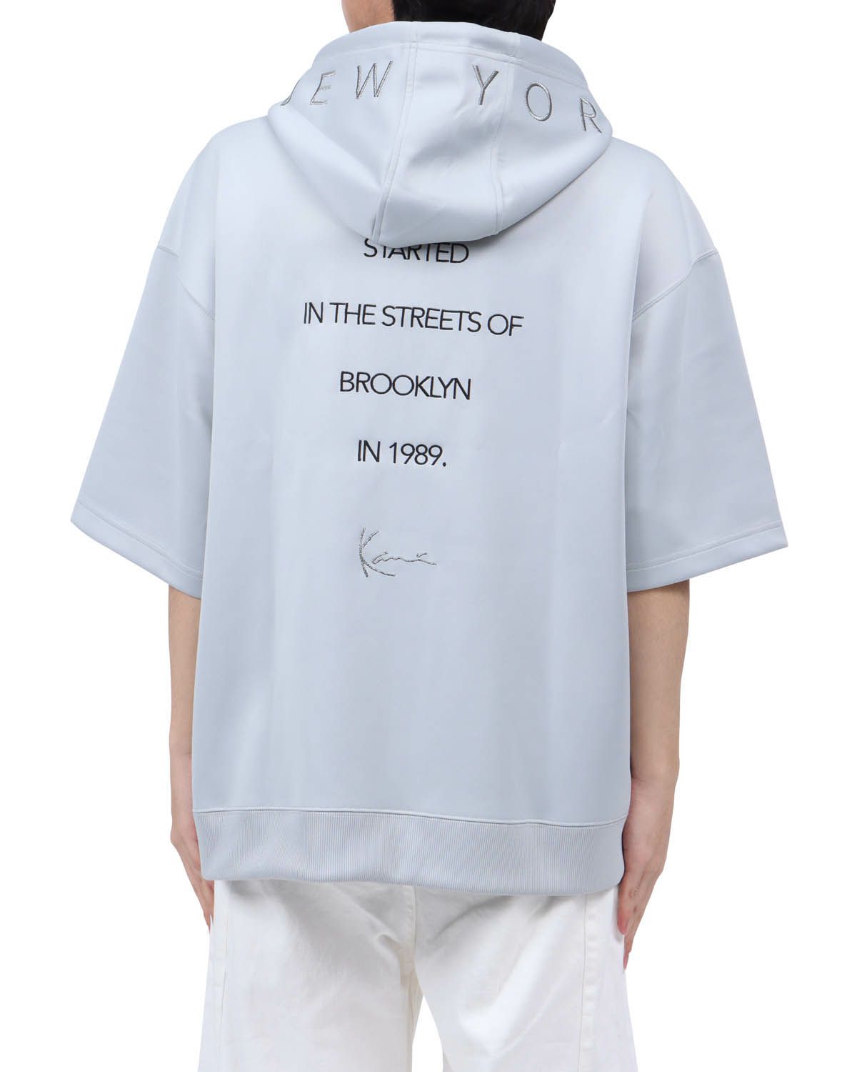 グレー：173cm63kg(Lサイズ着用)