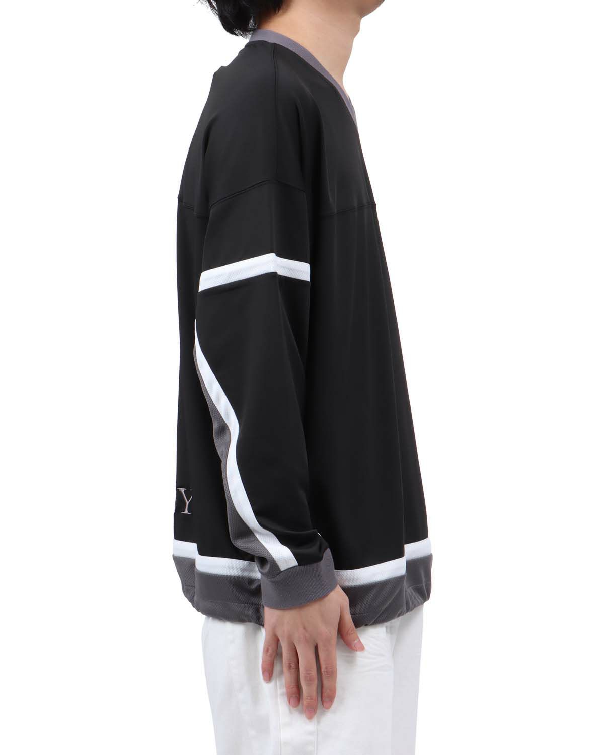 ブラック：173cm63kg(Lサイズ着用)