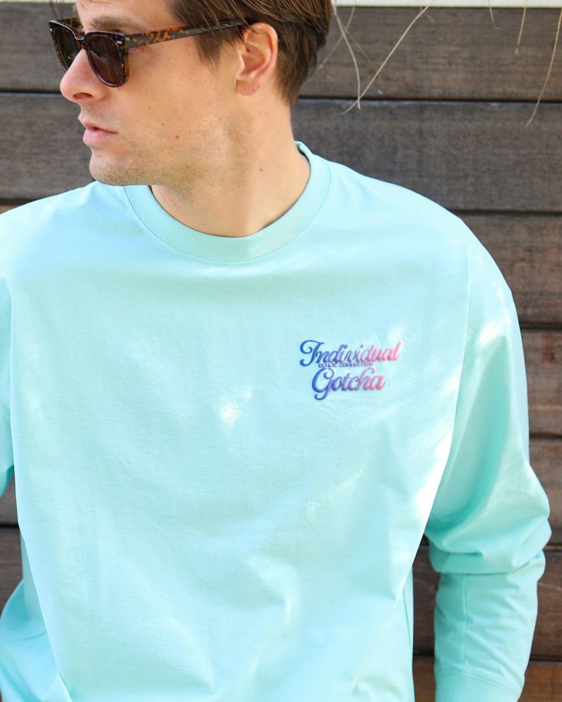 ミントグリーン：183cm/70kg(Lサイズ着用)