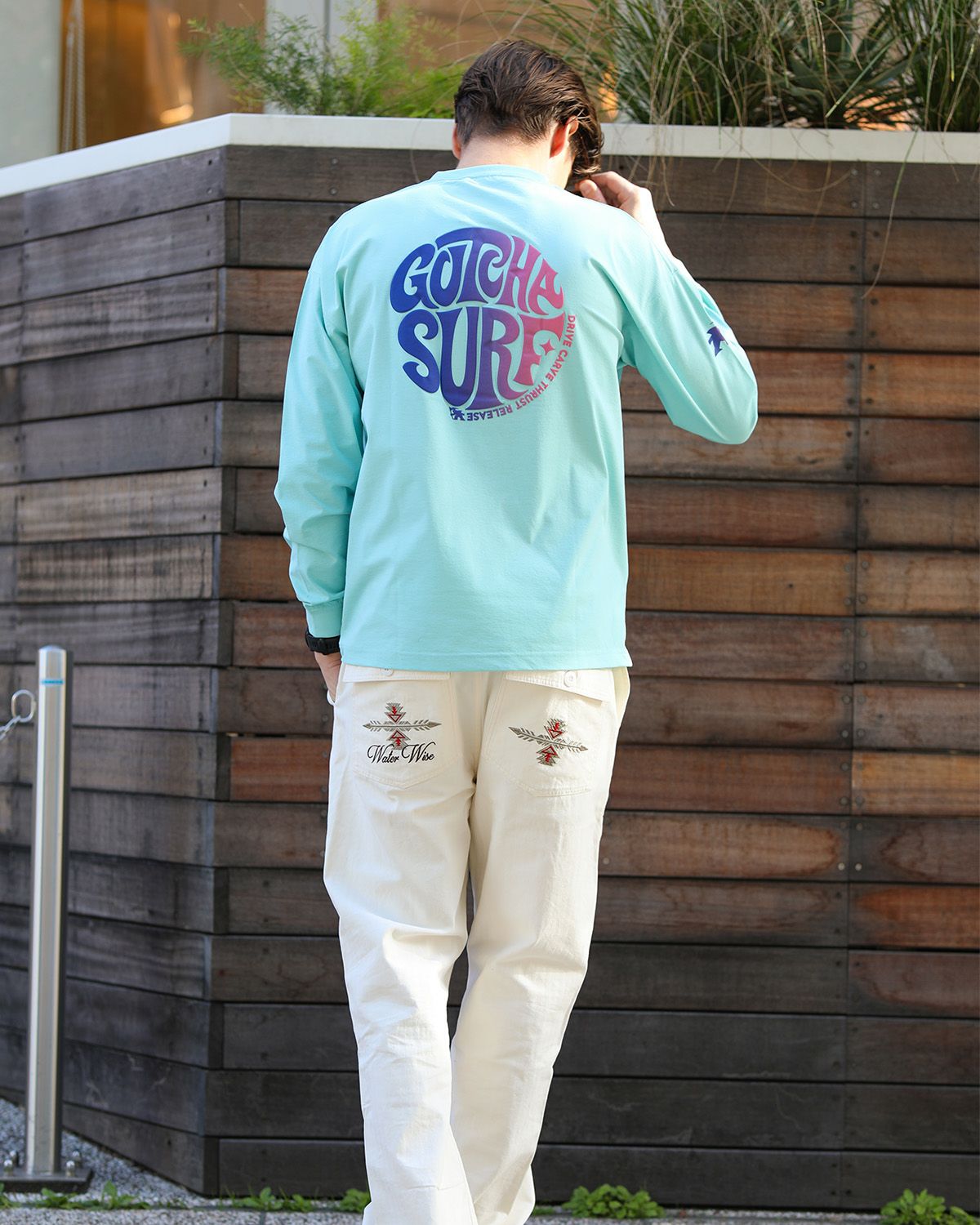 ミントグリーン：183cm/70kg(Lサイズ着用)