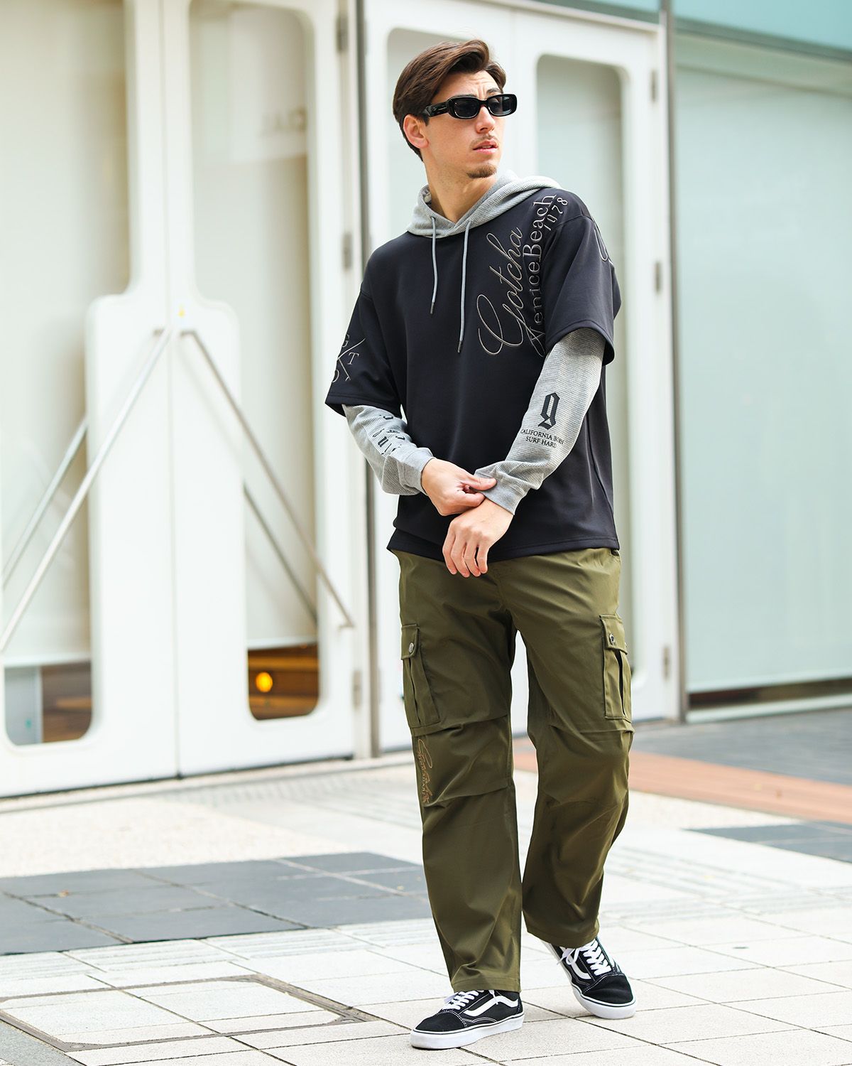 ブラック：180cm/70kg(Lサイズ着用)