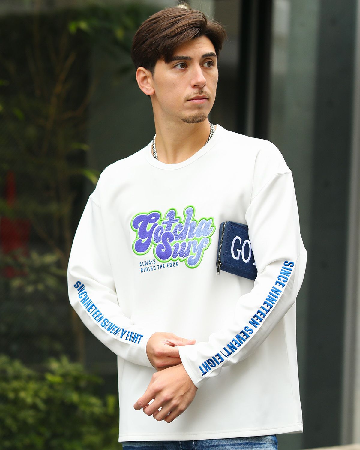 ホワイト:180cm/70kg(Lサイズ着用)