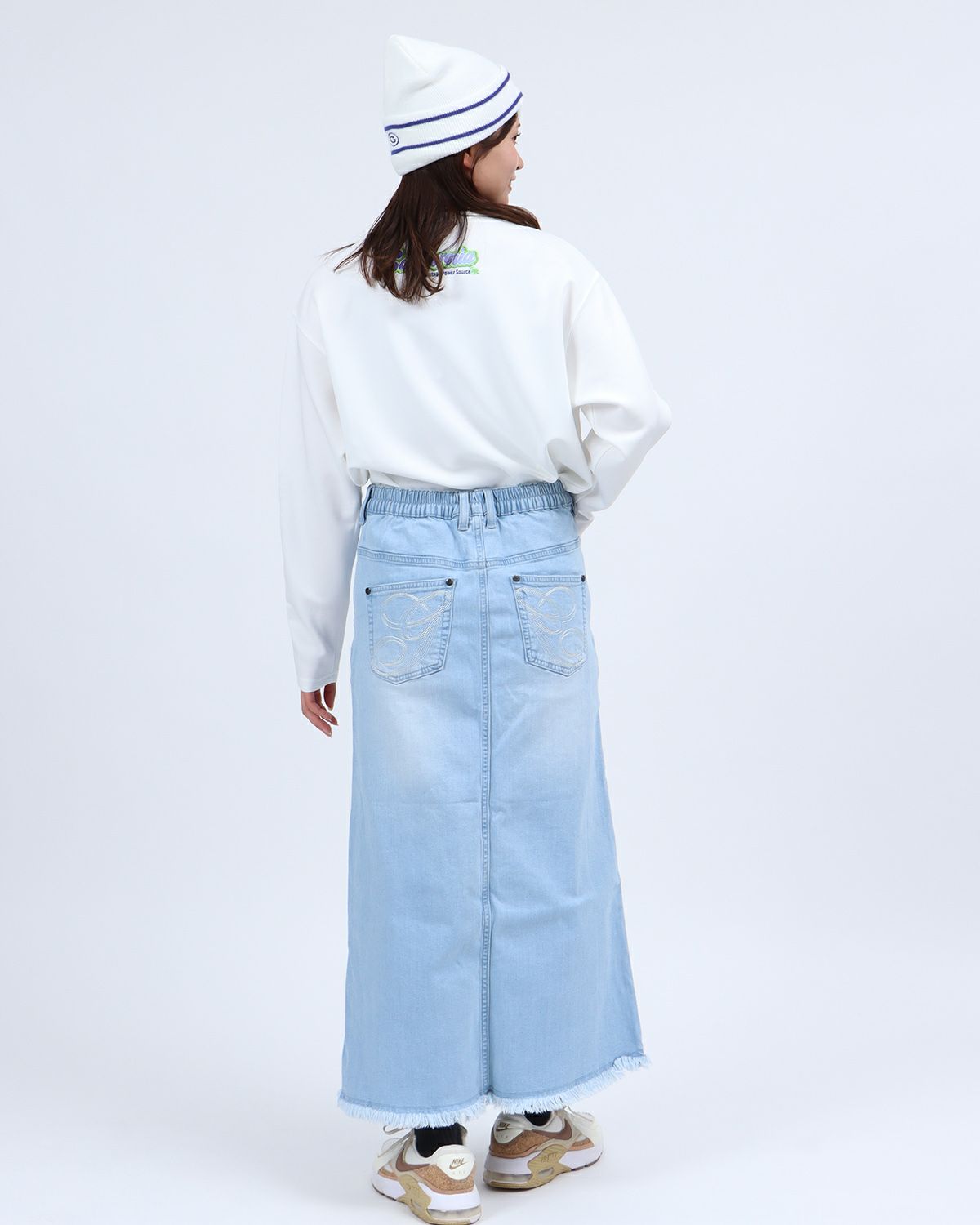 ホワイト:161cm(Sサイズ着用)