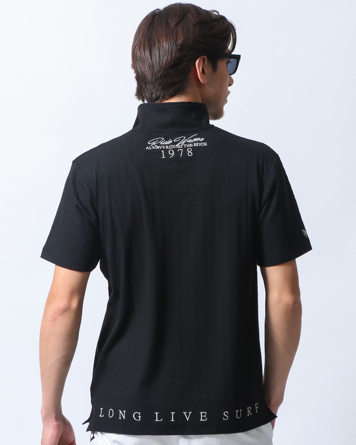 ブラック：180cm/70kg(Lサイズ着用)