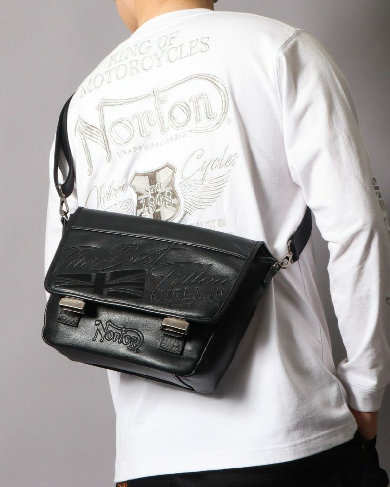 PUレザー 同色刺繍 ショルダーバッグ