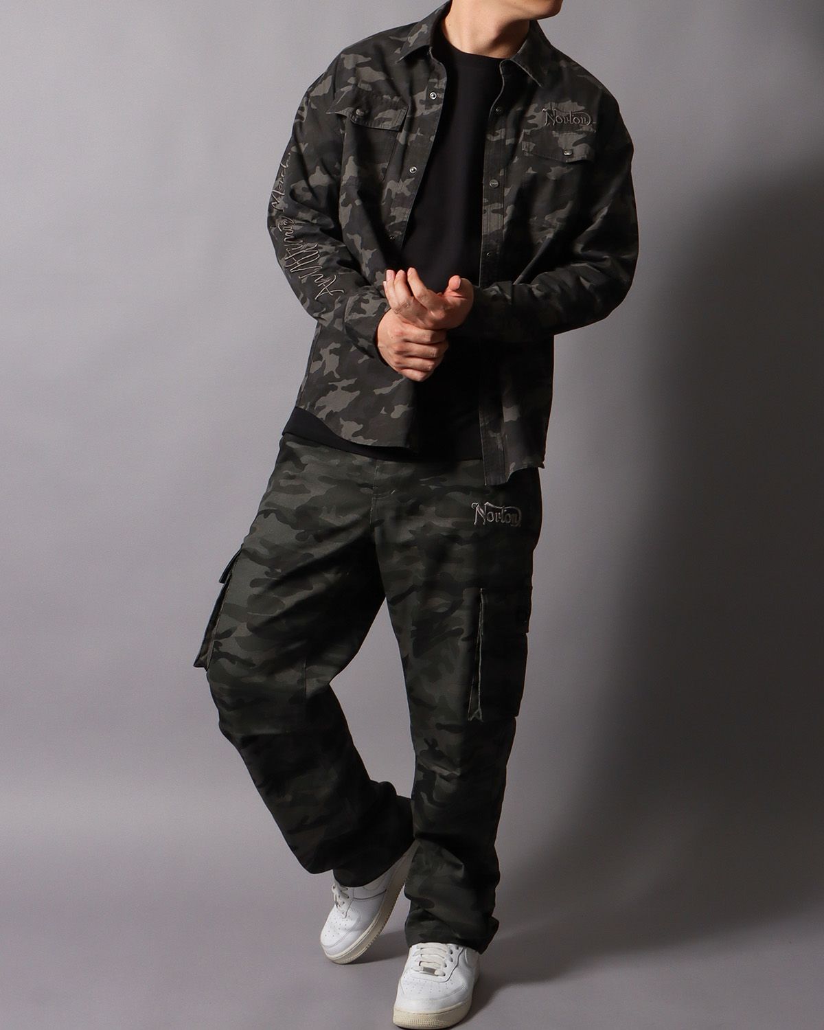 ブラック：178cm/75kg(Lサイズ着用)