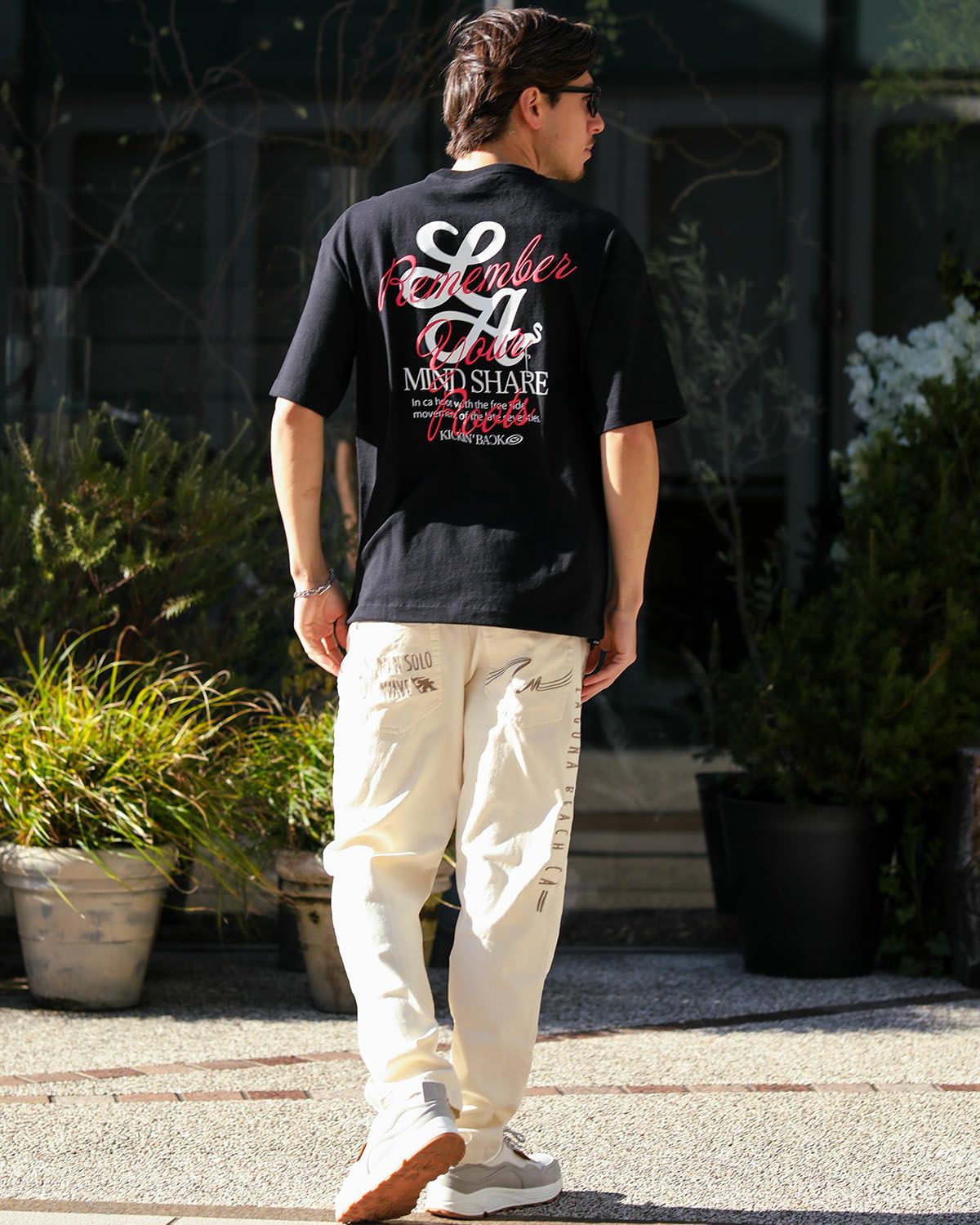 ブラック：180cm/70kg(Lサイズ着用)