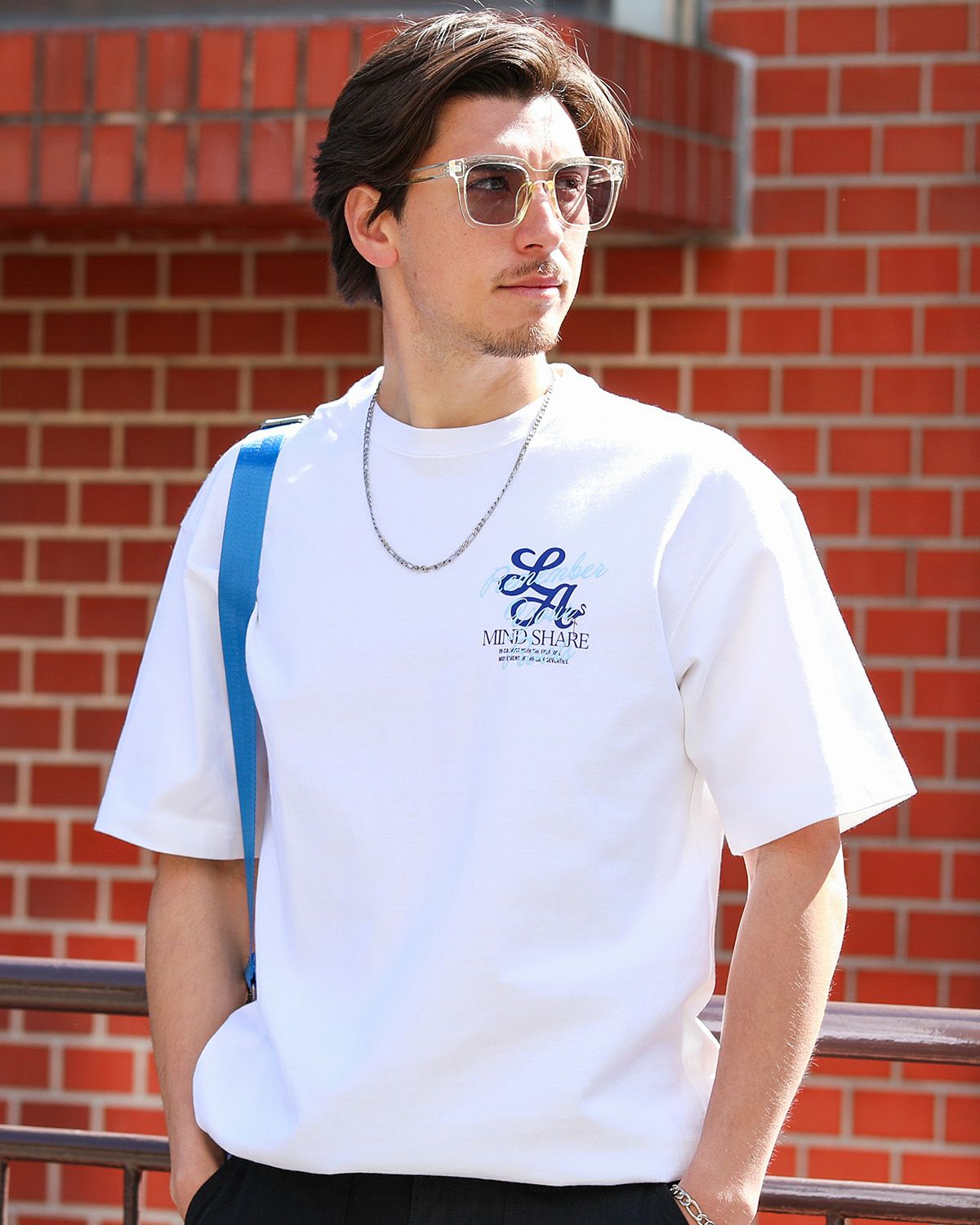 ホワイト：180cm/70kg(Lサイズ着用)