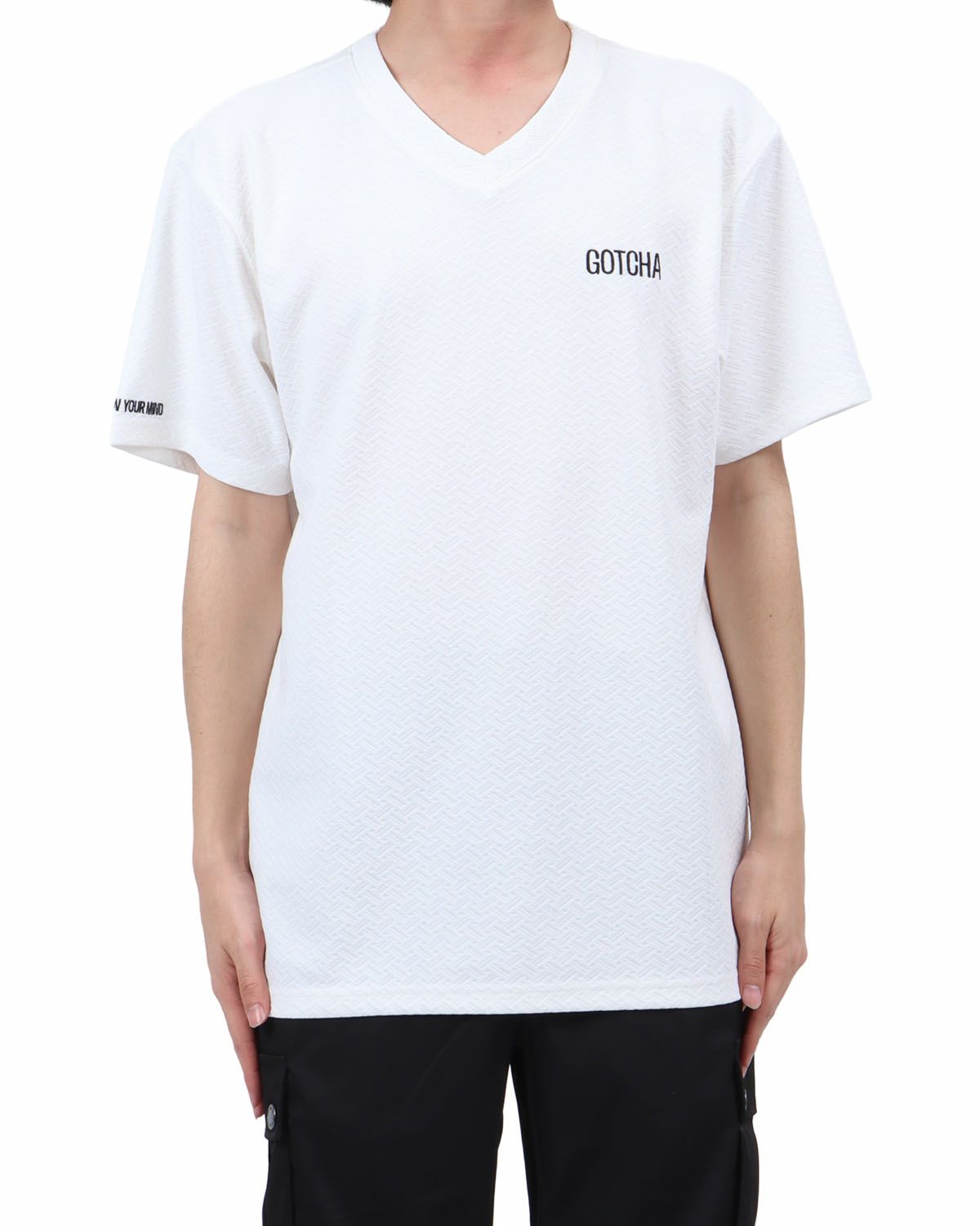 ホワイト：173cm63kg(Lサイズ着用)