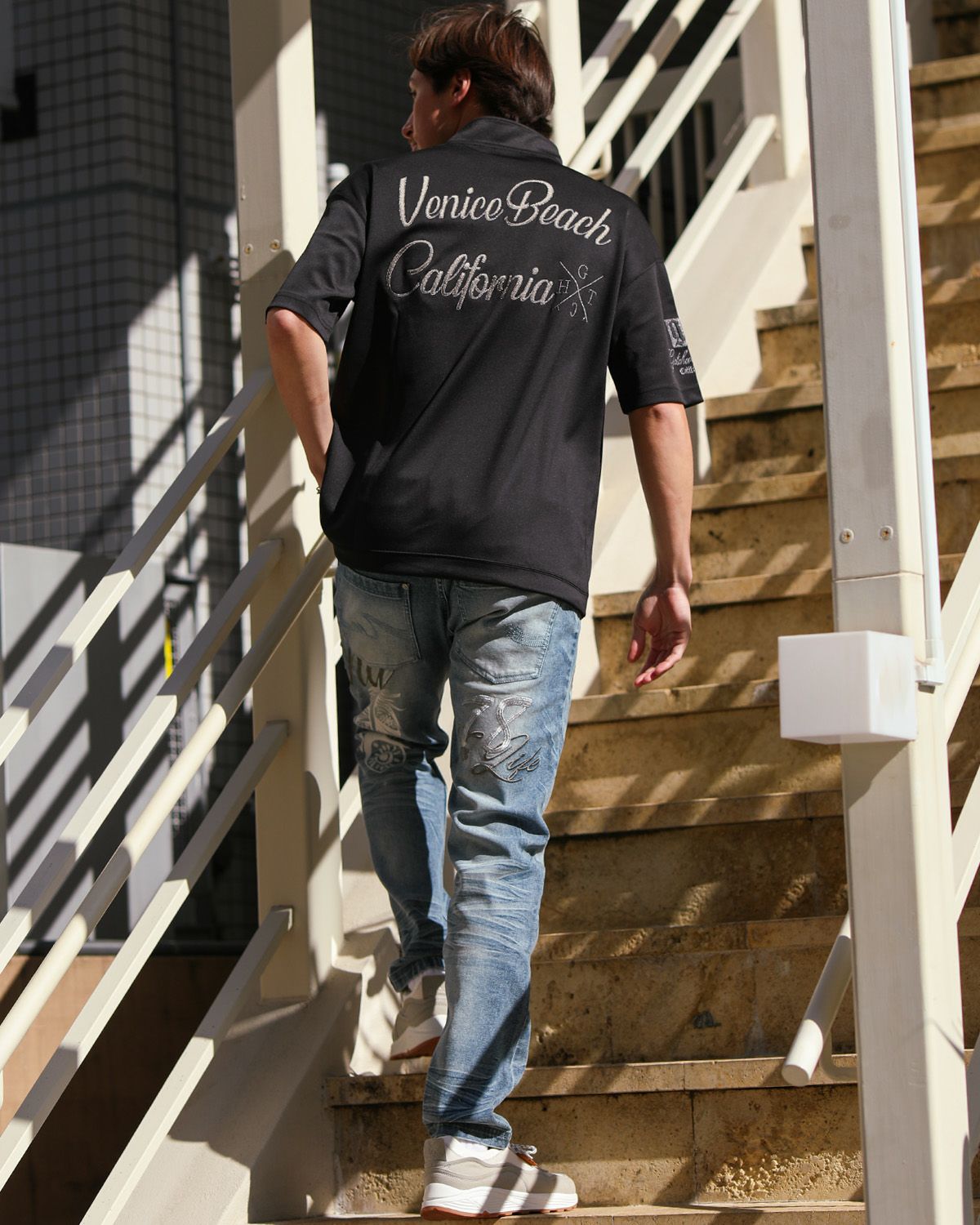 ブラック：180cm/70kg(Lサイズ着用)