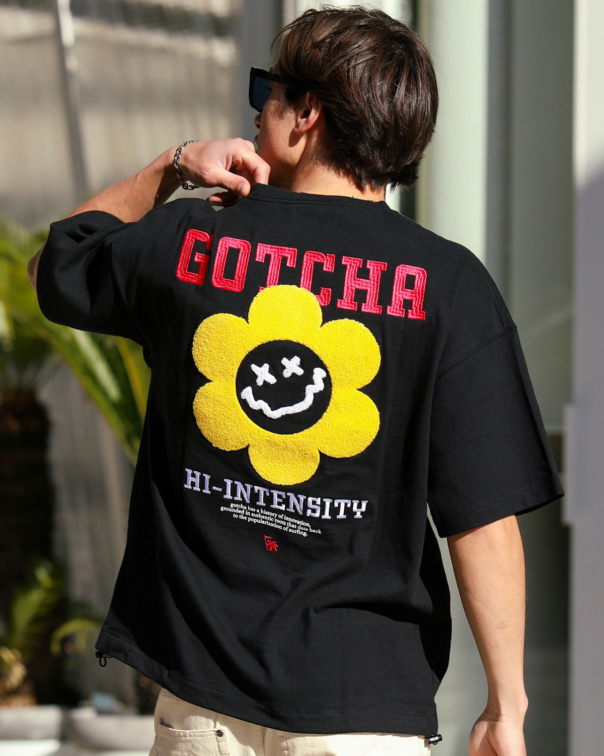 ブラック：180cm/70kg(Lサイズ着用)