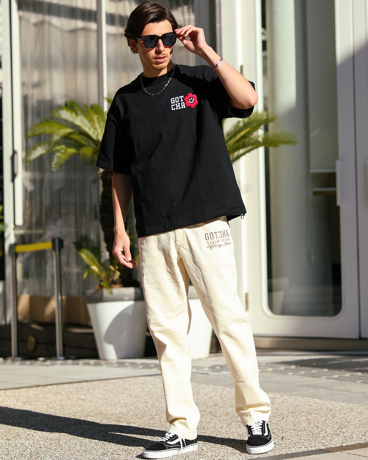 ブラック：180cm/70kg(Lサイズ着用)