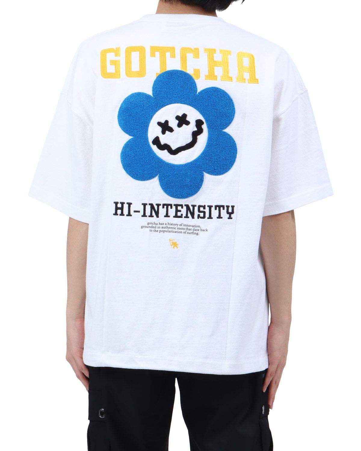 ホワイト：173cm63kg(Lサイズ着用)