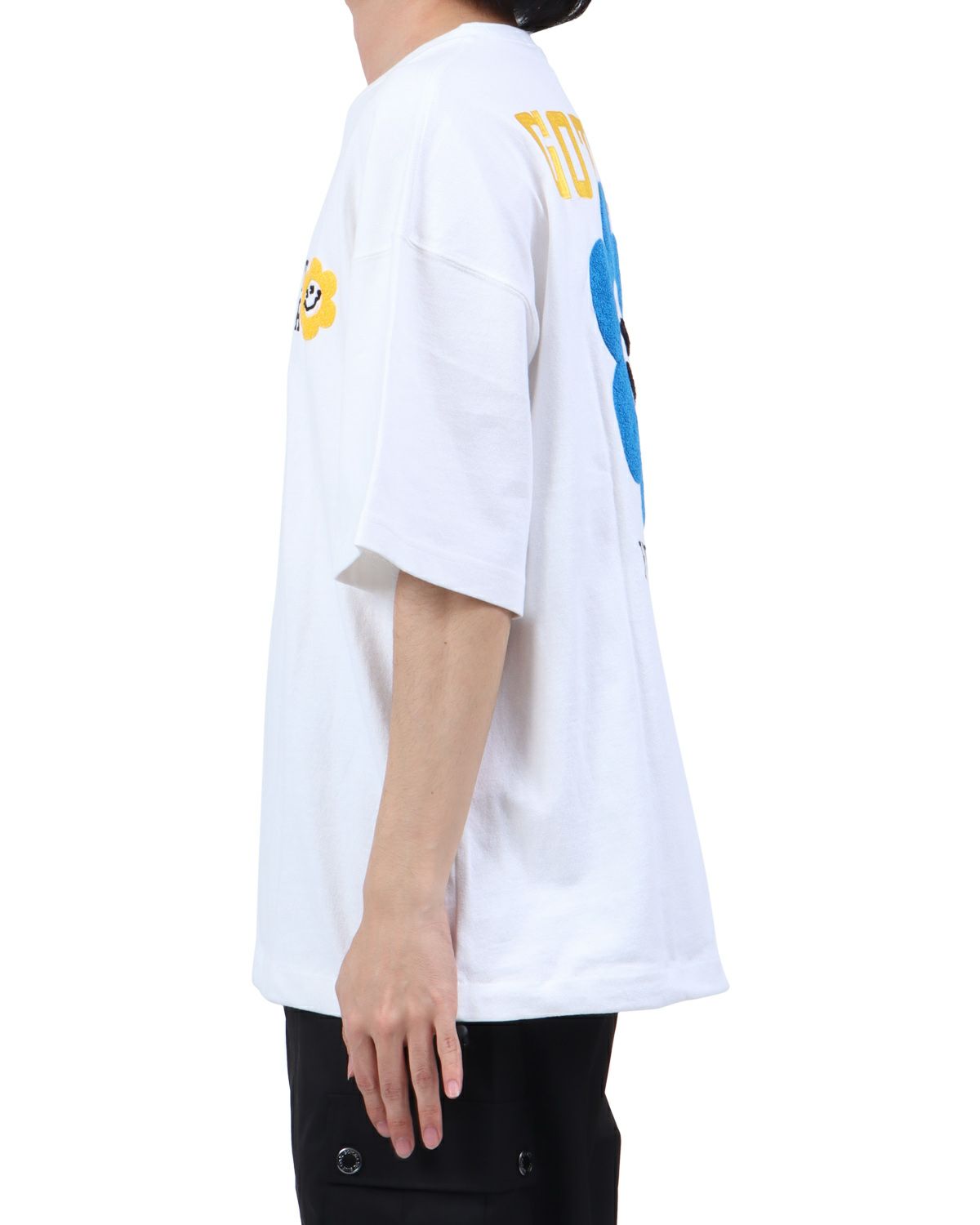 ホワイト：173cm63kg(Lサイズ着用)