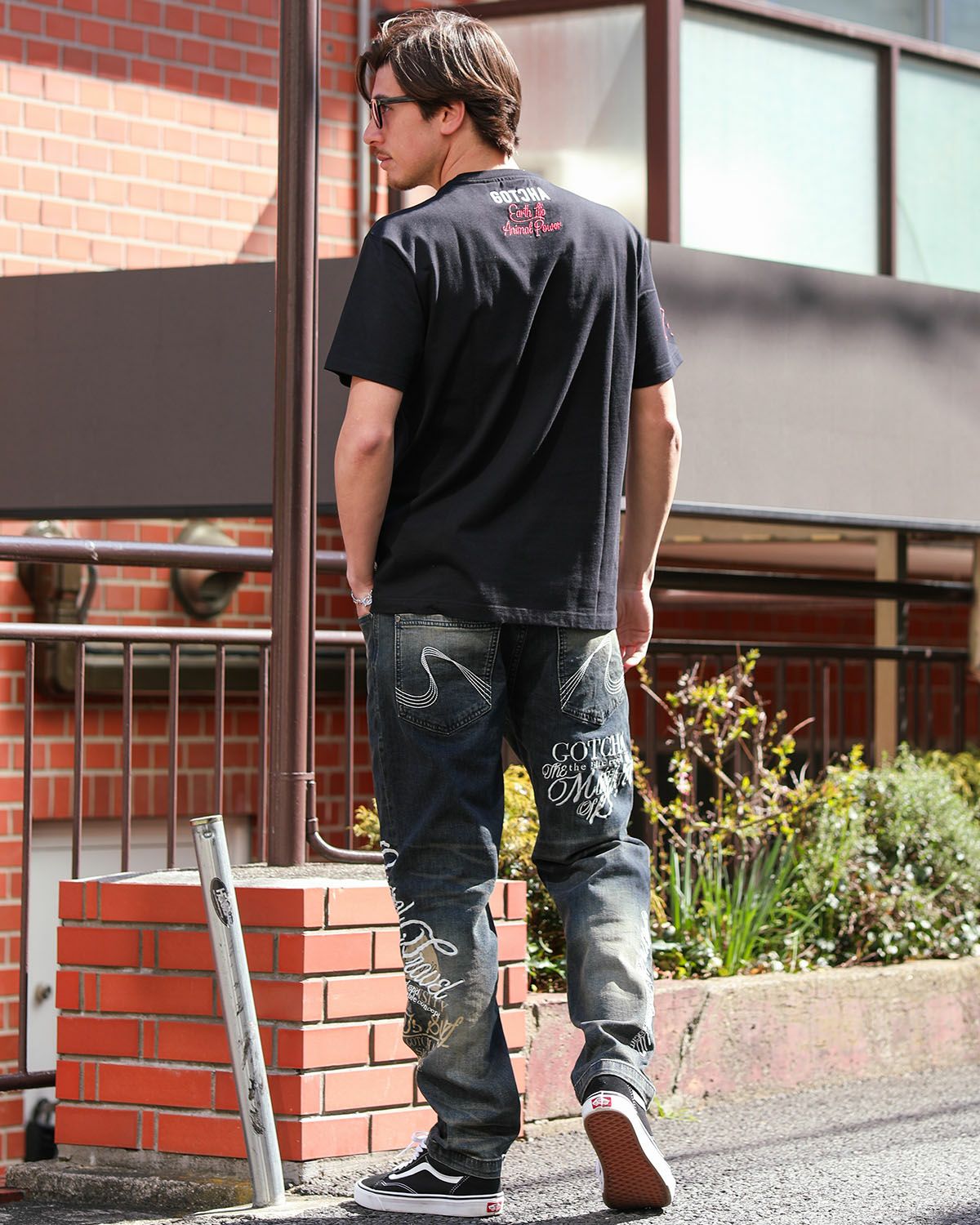 ブラック：180cm/70kg(Lサイズ着用)