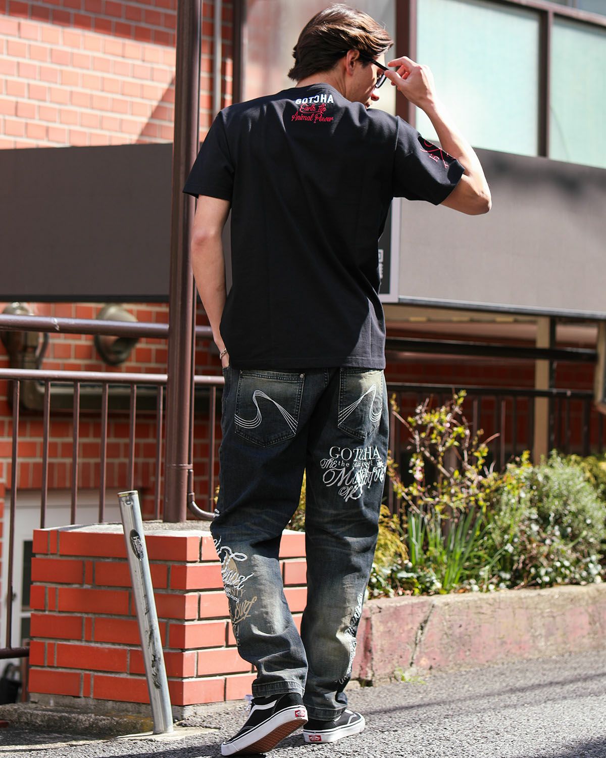 ブラック：180cm/70kg(Lサイズ着用)