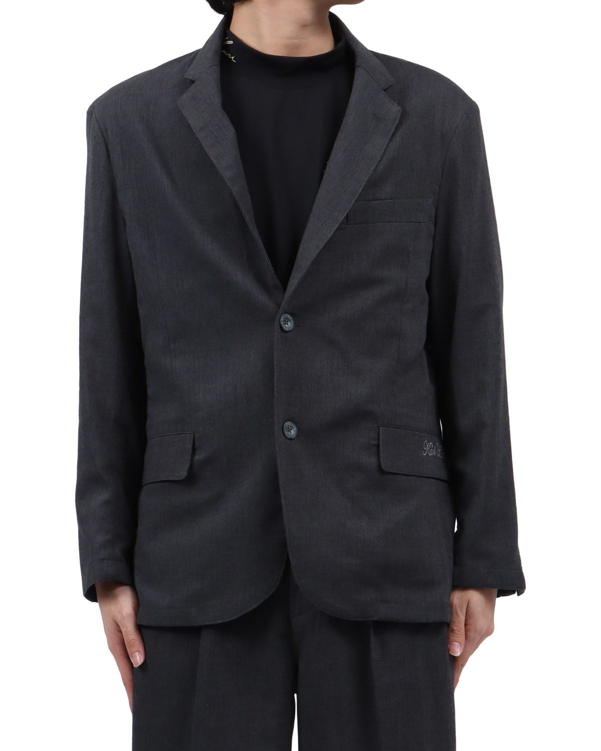 チャコール：173cm63kg(Lサイズ着用)