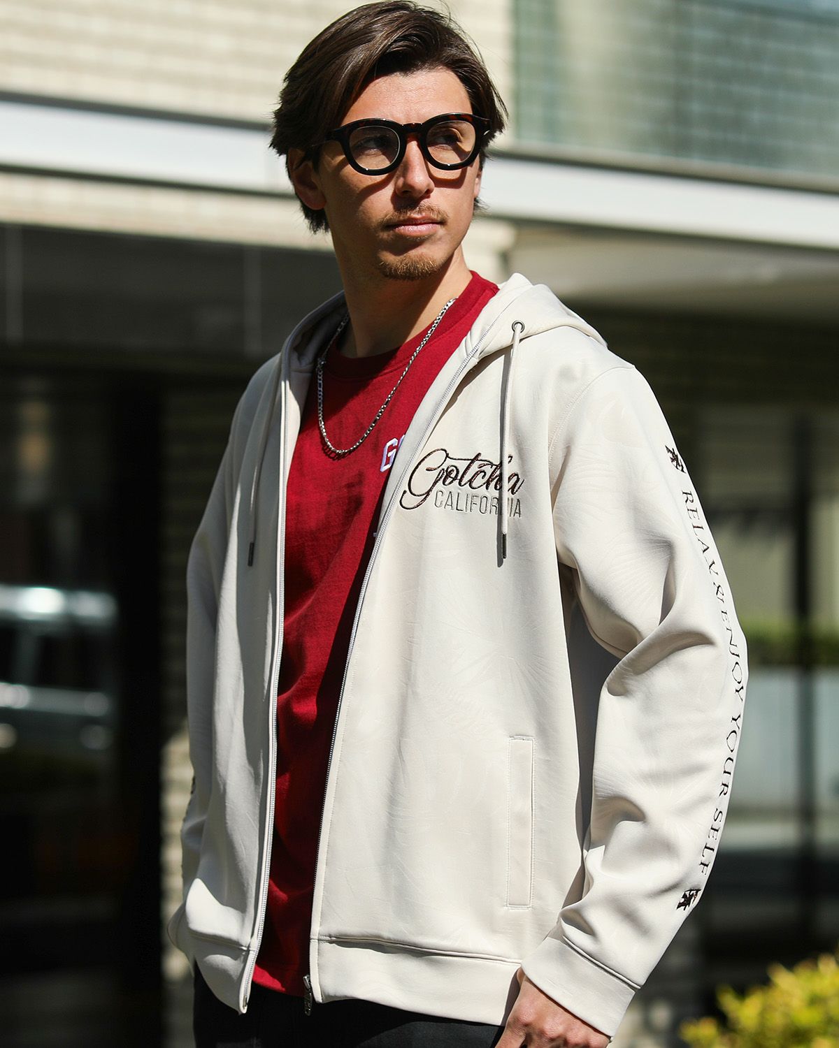 サンドベージュ：180cm/70kg(Lサイズ着用)