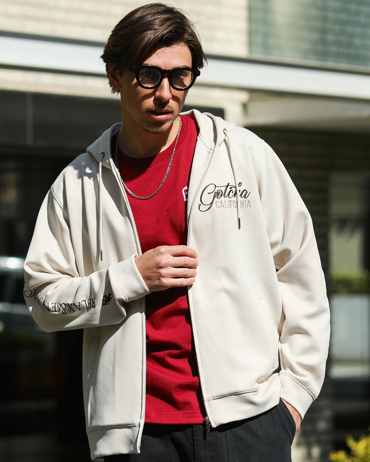 サンドベージュ：180cm/70kg(Lサイズ着用)